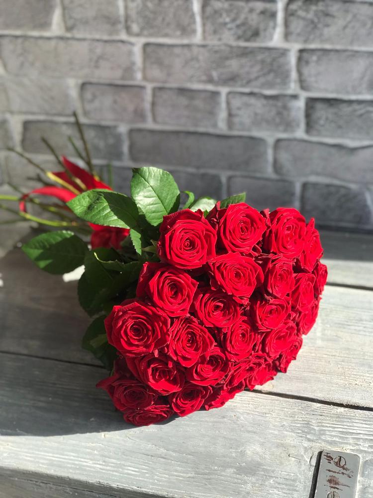 Букет Красные розы Фридом в Косихе