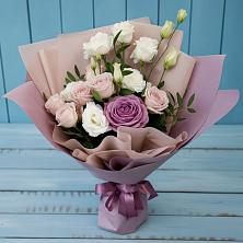 Букет цветов из:  Розы и Лизиантусы в Косихе