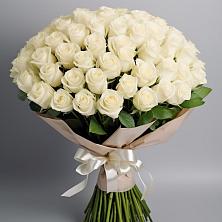 Букет 101 беля роза Белоснежка в Косихе