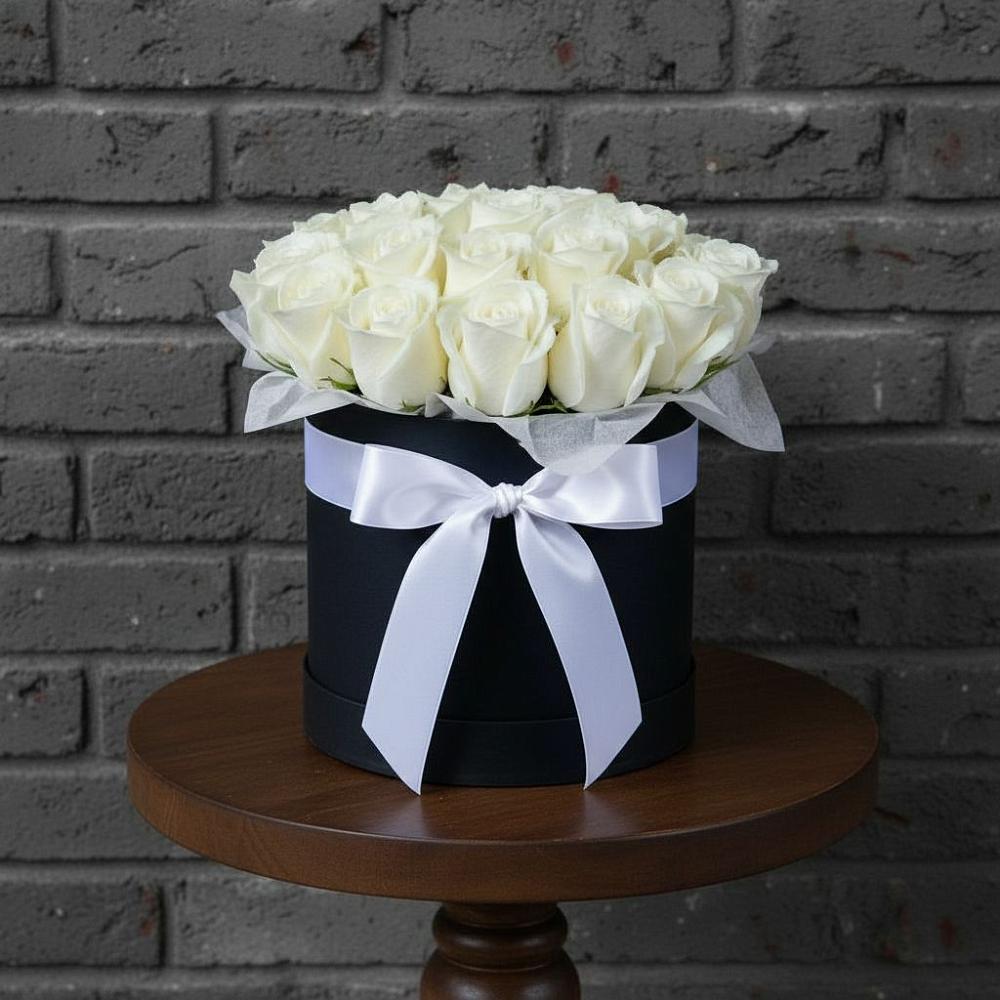 Цветочная композиция из Розы в шляпной коробке в Косихе