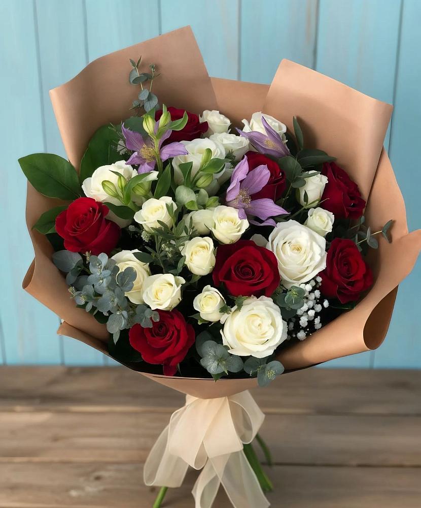 Букет цветов из: Розы и Альстромерии в Косихе