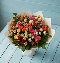 Букет Микс из разноцветных кустовых роз в Косихе
